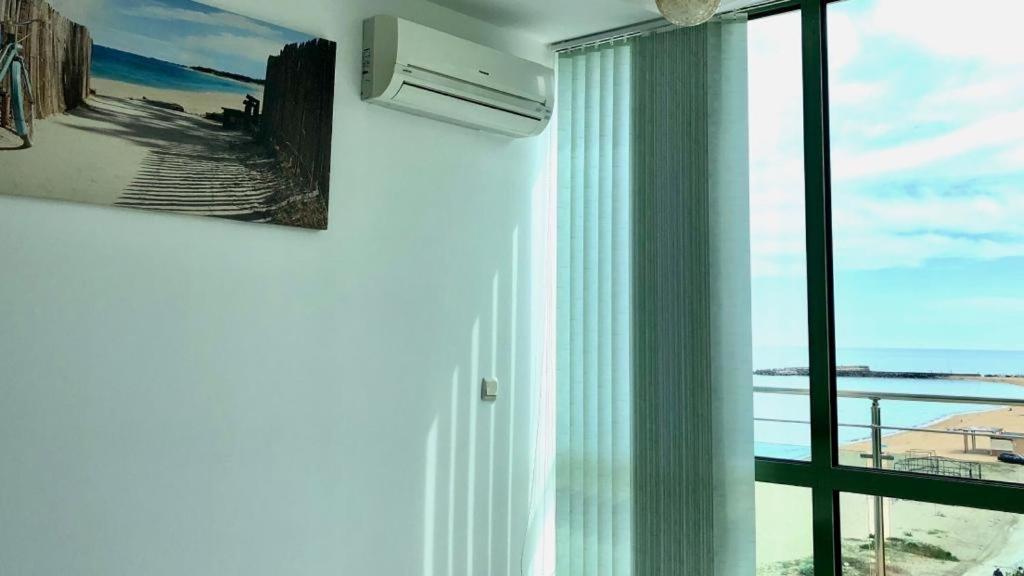 Beach Apartment No 17 圣君士坦丁和海伦那 外观 照片